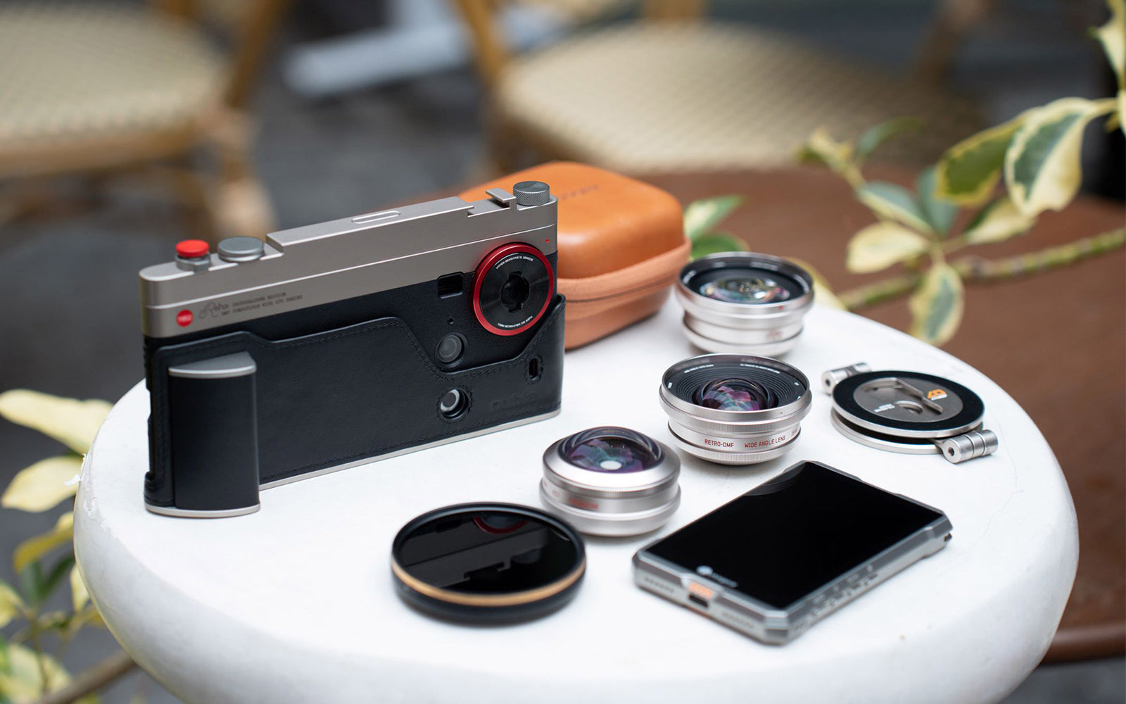 MeMedia Buzz | PetaPixel: Nubia Z80 Ultra Transforms into a Vintage Camera with Fotorgear Kit