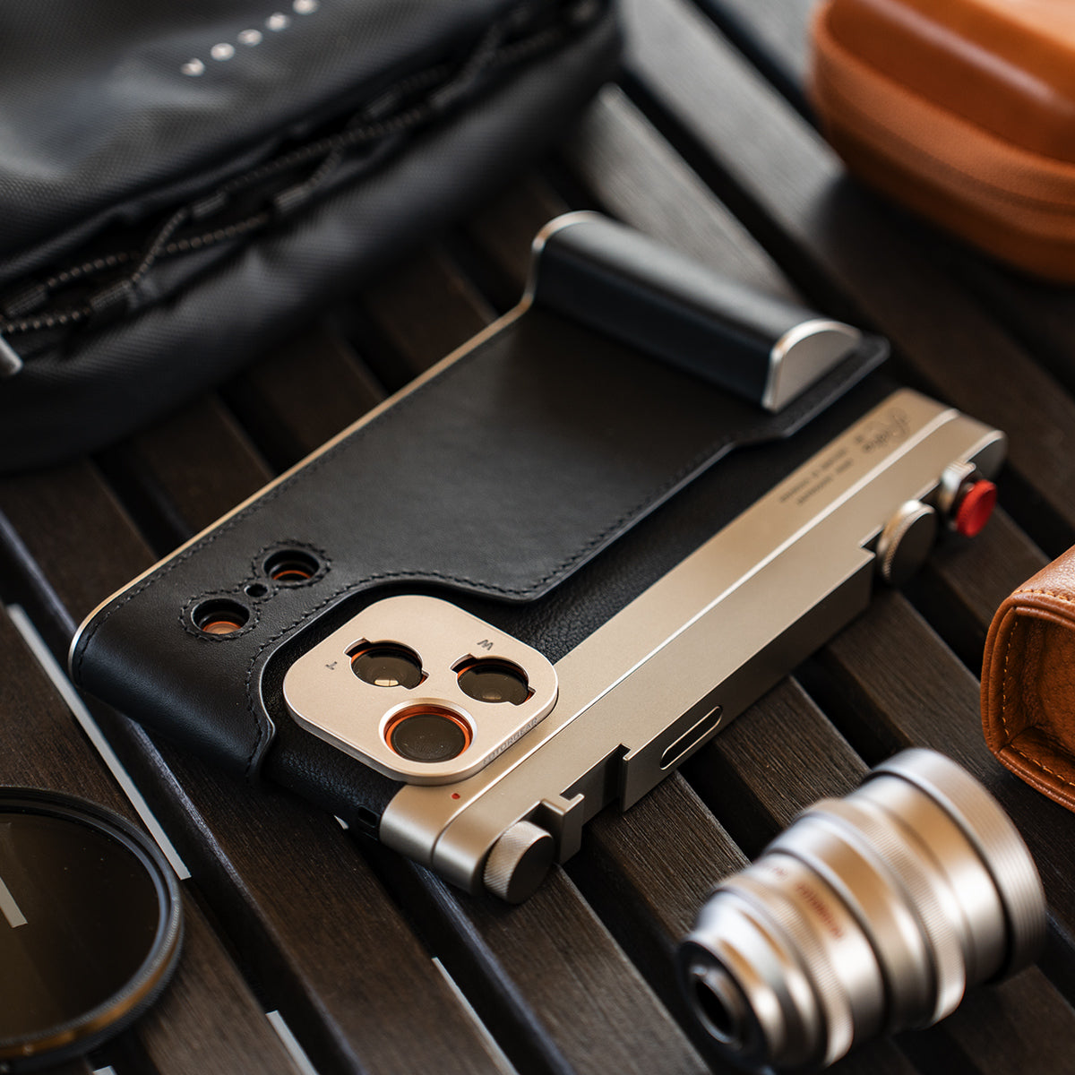 Fotorgear iPhone 17 series - Retro Photography Kits